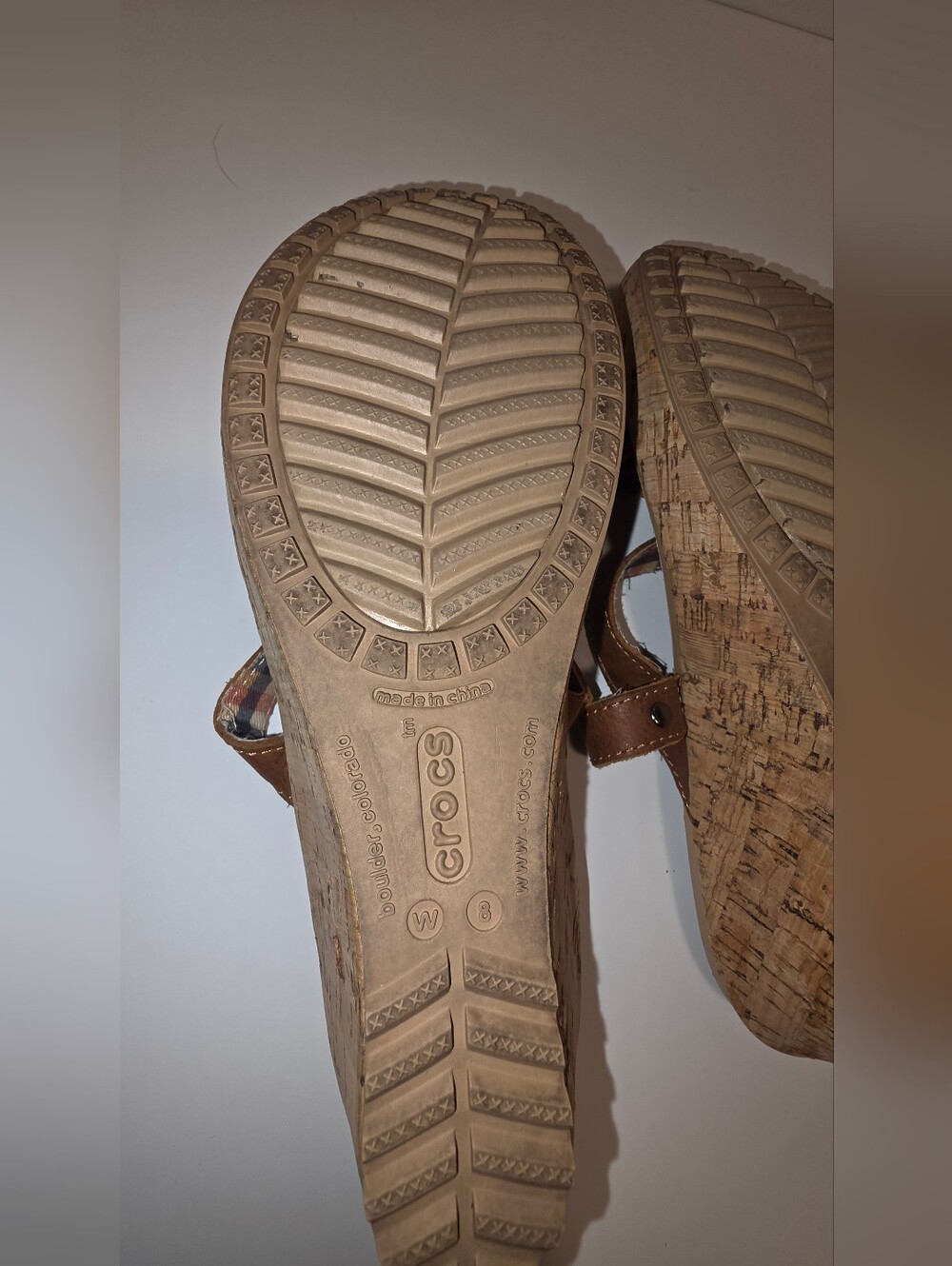 Crocs A-Leigh Brown Cork Wedge Comfort Sandals - Women's Size 8 - Picture 11 of 12